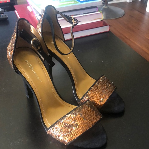 Shoes - Picture 6 of 12